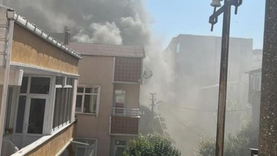 İstanbul'da 3 katlı binada çıkan yangın paniğe neden oldu