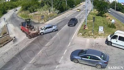 Samsun'da kırmızı ışıkta geçen şahıs kazaya neden oldu