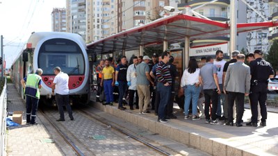 Kayseri'de ücretsiz binmek istediği tramvay 15 yaşındaki çocuğun sonu oldu