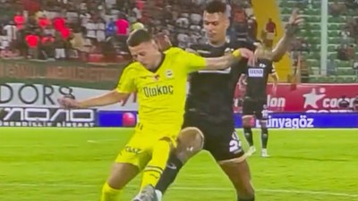 Fenerbahçe taraftarının Alanyaspor maçında penaltı beklentisi