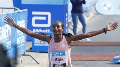 Tigist Assefa, Berlin Maratonu'nda dünya rekorunu kırdı