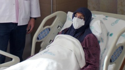 Konya'da karın ağrısı şikayetiyle doktora gitti! Karnından 4,5 kilogramlık kitle çıktı