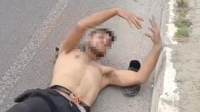 Düzce'de uyuşturucu etkisi ile dans eden genç polislere zor anlar yaşattı