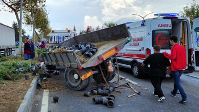 Düzce'de cip traktöre çarptı: 1'i ağır, 6 yaralı