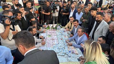 Şırnak'ta Tıvorlu İsmail’in oğlunun düğününde 6,9 milyon liralık takı takıldı