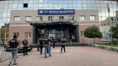 Adana'da Seyhan ve Çukurova belediyelerine operasyon gerçekleştirildi