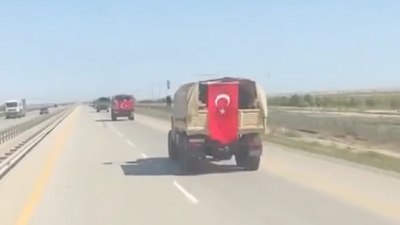 Azerbaycan ordusu Karabağ'a Türk bayrağıyla girdi!