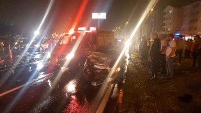 Zonguldak'ta seyir halindeki araca arkadan çarpan sürücü olay yerinden kaçtı