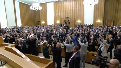 Kemal Kılıçdaroğlu grup toplantısı konuşması öncesi ayakta alkışlandı