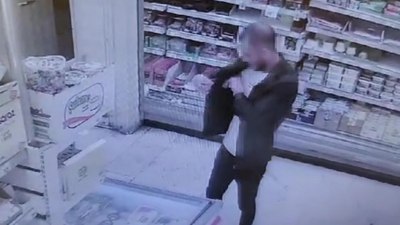 Tekirdağ'da hırsız etleri hedef aldı! Cebine koyup kaçtığı anlar kameralara yansıdı