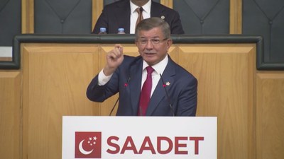 Ahmet Davutoğlu: Milletin yerel seçimde iktidara şamar atmasını bekliyoruz