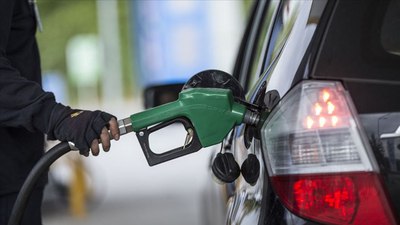 Sürücülere müjde! Benzine indirim geldi