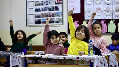 Yeni müfredat gelecek yıldan itibaren kademeli olarak uygulanacak