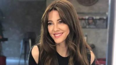 Kıvanç Tatlıtuğ'un eşi Başak Dizer'den fizik şov! 