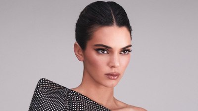 Kendall Jenner'ın koltukta iç çamaşırlı pozu olay oldu