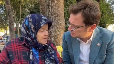 AK Parti Milletvekili Halit Yerebakan'ın yaşlı teyzeyle sohbeti