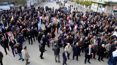 HDP'nin Van mitingi az katılım nedeniyle fiyaskoya döndü