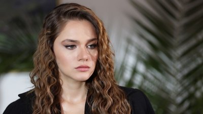 Hudutsuz Sevda'nın yıldızı Miray Daner küloduyla poz verdi! 