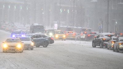 Sibirya'da eksi 50 derece görüldü: Moskova karla kaplandı