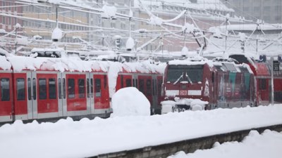 Kar fırtınası, Almanya'da demir yolu ulaşımını vurdu: Yatırım eksikliği tartışılıyor