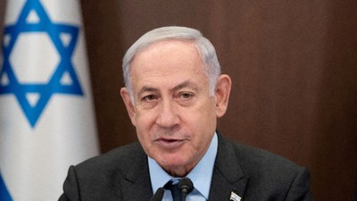 Netanyahu'ya yolsuzluk suçlaması: Dava, kaldığı yerden devam ediyor