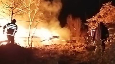 Çankırı'da bir kişi sosyal medyada canlı yayını açıp evini yaktı