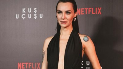 Birce Akalay, İbrahim Çelikkol'un omzundan öpmesi hakkında konuştu: "Kardeşiz"