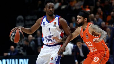 Anadolu Efes üst üste 5. yenilgisini aldı