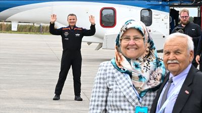 İlk Türk astronot uzayda! Annesinin sözleri duygulandırdı: Bağrıma basmak istedim...