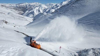 Şırnak'ta kar kalınlığı 2 metreye ulaştı