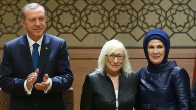 Emine Erdoğan'dan yazar Alev Alatlı için başsağlığı mesajı