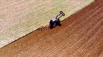 Deprem bölgesindeki atıl araziler tarıma kazandırılıyor