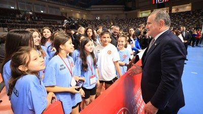 Geleceğin sporcuları, okul sporları ile yetişiyor