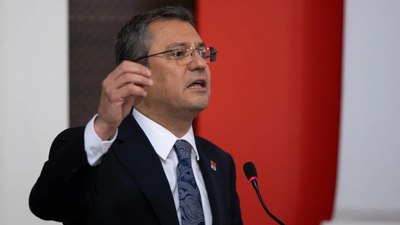 CHP'deki çift başlılık iddiası Özgür Özel'e soruldu