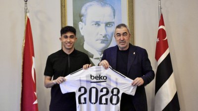 Beşiktaş, Arda Berk Özüarap'a imza attırdı