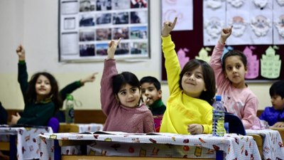 Bakan Tekin duyurdu! Öğrenciler yılda 40 saat sosyal sorumluluk projelerinde yer alacak