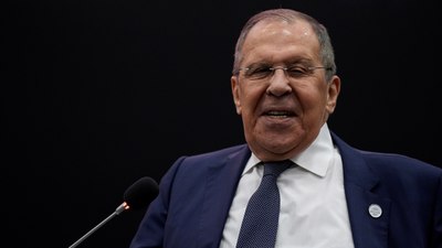 Lavrov'dan Macron sorusuna kahkahalı yanıt