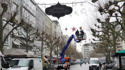 Almanya'da bir ilk! Frankfurt'un ana caddesi süslendi: 'Mutlu Ramazanlar'