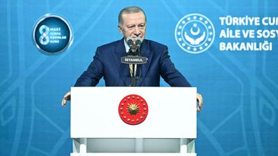 Cumhurbaşkanı Erdoğan kadınlarla buluştu! Kimsenin hayat tarzına karışmadık