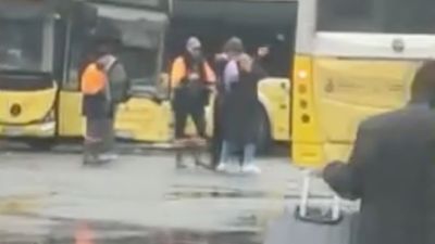 Kadınlar Günü'nde İstanbul'da bir kadın sokak ortasında şiddet gördü