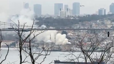 İstanbul'da yangın paniği! Dumanlar Boğaz'dan görüldü