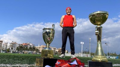 10'a yakın ameliyat geçirdi, atletizmde Türkiye şampiyonu oldu