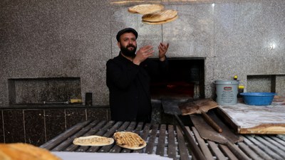 Adana'da fırında çalışan işçilerin zorlu Ramazan mesaisi