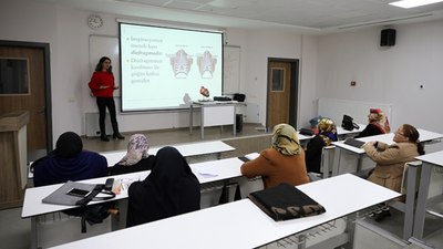 Muş'ta azimleriyle 60 yaşında üniversiteli oldular