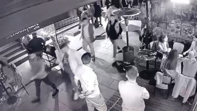 Okmeydanı'nda tetikçi tutup işyerine ateş açtıran kişiler yakalandı