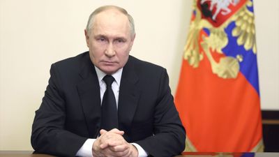 Vladimir Putin: Ukrayna F-16’ları üçüncü ülkelerin havaalanlarında meşru hedefimiz