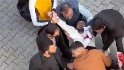 İstanbul'da alacak meselesi! Ev arkadaşını defalarca bıçakladı