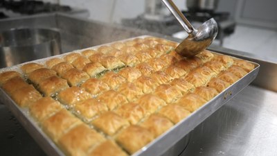 Baklava ustalarının bayram mesaisi! Hazırlıklar sürüyor