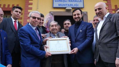 İstanbul'un en yaşlı muhtarı görevi devretti: 39 yıl hizmet etti