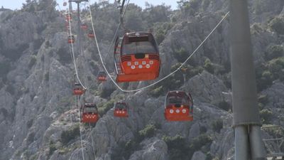 Antalya'da faciadan dönülen teleferik alanında sessizlik hakim